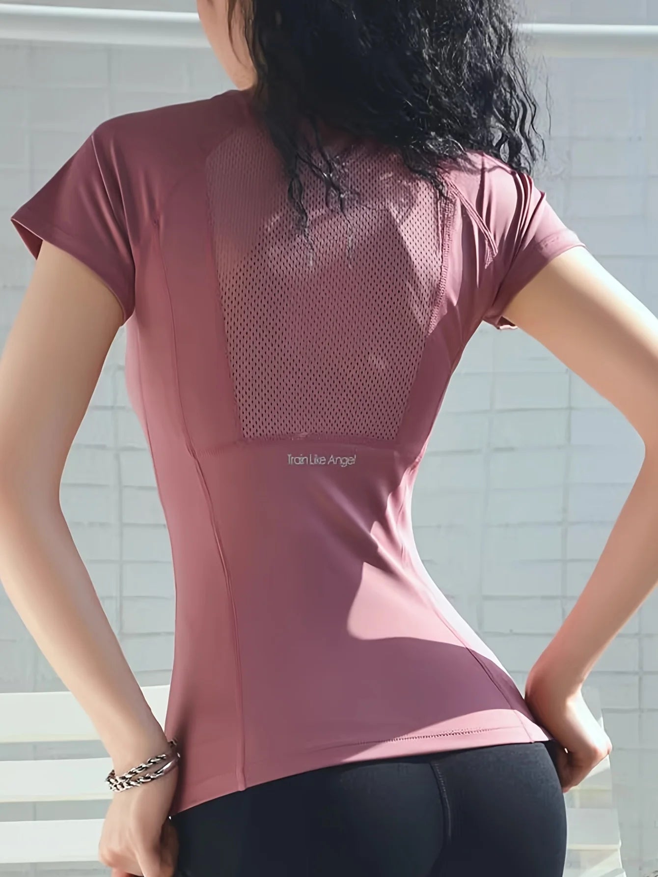 Women’s Quick-Dry Sports T-Shirt With Open Back